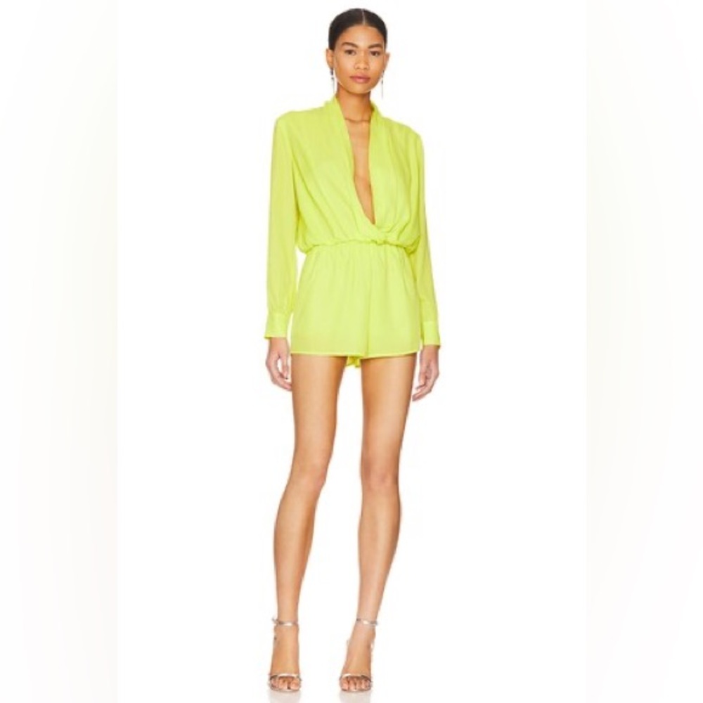 superdown kaycie drape neck romper size Medium Lemon EUC